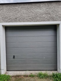 Murovaná garáž na prenájom s elektrinou a jamou - ul. Šumperská, Prievidza