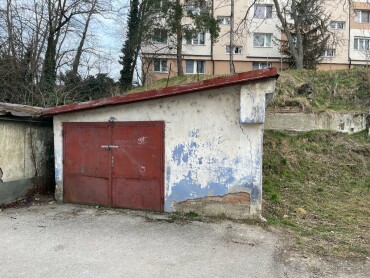 Na predaj garáž v pôvodnom stave s pozemkom