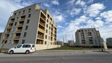 Vonkajšie parkovacie miesto na prenájom v Bory Nový dvor