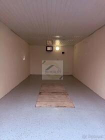 Predaj garáže s 380 V, montážnou jamou a zateplením