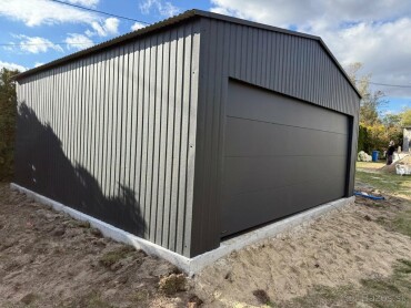 Plechová garáž 6x5 m s elektrickým ovládaním