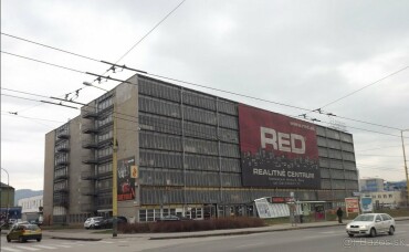 Dvojgaráž na prenájom v parkovacom dome na Hlinách