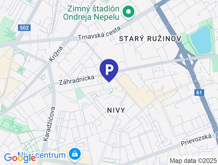 Murovaná garáž s novou bránou na Koceľovej ulici v Ružinove