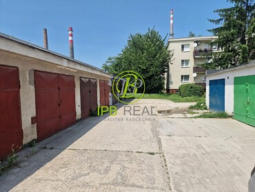 Murovaná garáž na Chemickej ulici v Bratislave - Nové Mesto