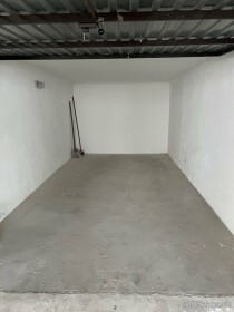 Na predaj garáž s pozemkom v Lučenci