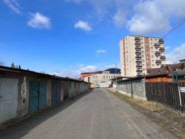 Prenájom garáže v Brezne pri posilňovni Iron Gym
