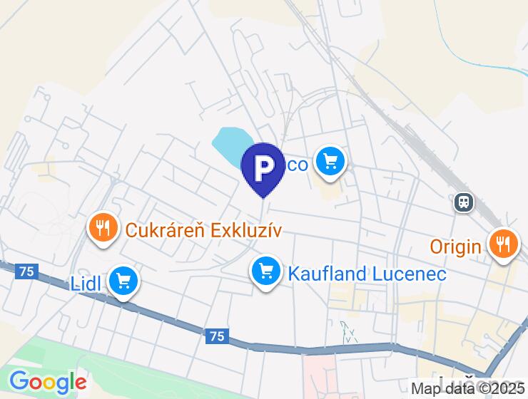 Na predaj garáž s elektrinou v Lučenci