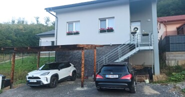 Nekrytý aj krytý parking v Prešove – Vydumanec | s elektrinou a vodou, vhodné aj pre SUV