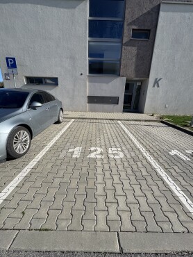 Nitra Kynek - parkovacie miesto