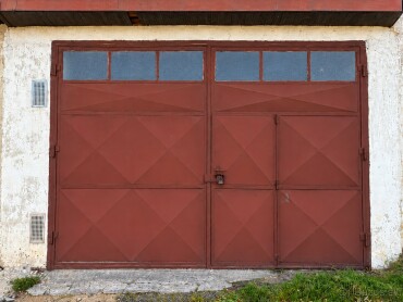 Veľká garáž na predaj 47 m² v Dolnom Kubíne, Banisko