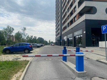 Predaj dvoch vonkajších parkovacích miest v novostavbe Fuxova