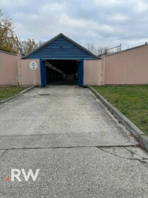 Garáž na predaj v garážovom dome na Eisnerovej ulici, Devínska Nová Ves