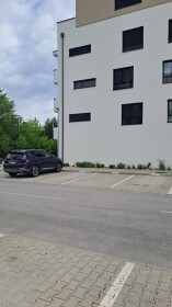 Parkovacie miesto na prenájom na ulici Rulandská vo Vinohradoch
