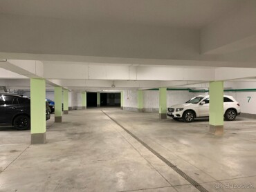 Vnútorné parkovacie miesto v Rezidencii Mestský park, Staré mesto, KE