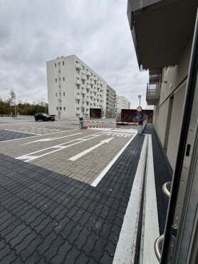 Parking priamo pri LETISKU BA