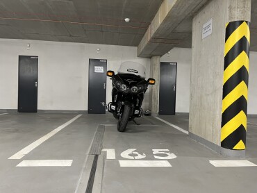Parking s kobkou - Ba-Nové Mesto - Grand koliba
