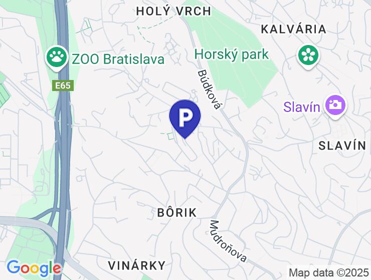 Parkovacie miesto na prenájom v uzavretej garáži, BA Staré mesto
