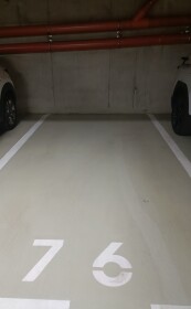 Parkovacie miesto v garazi