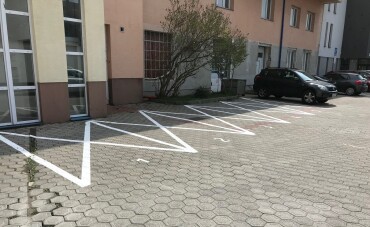 Parkovacie státia na Karadžičovej ulici, BA