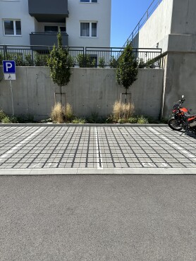 Parkovacie státie - OS Halalovka, Trenčín