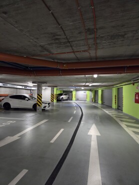 Parkovacie statie v podzemnej garazi
