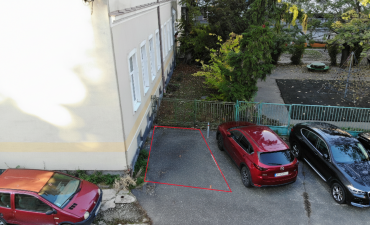Parkovacie státie v Starom meste na ulici Špitalská