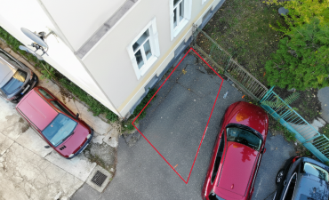 Parkovacie státie v Starom meste na ulici Špitalská