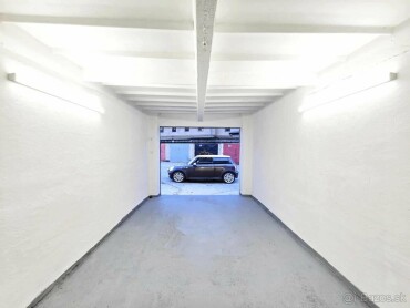 Veľmi pekná garáž s el. / TOP stav /Jakobyho / CENTRUM
