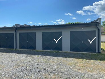 Na predaj dve nové garáže v centre Fiľakova
