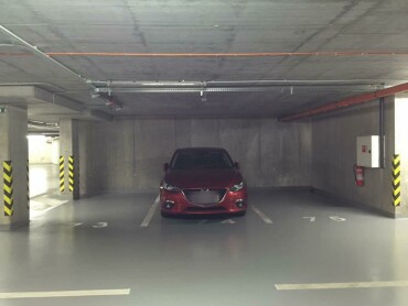 Podzemné parkovacie miesto pri OC Central