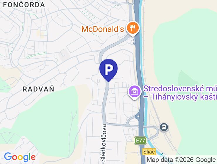 Predaj garáže 9x5 m s orechovou farbou