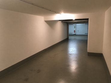 PREDÁM 42m2 GARAZ PETRZALKA