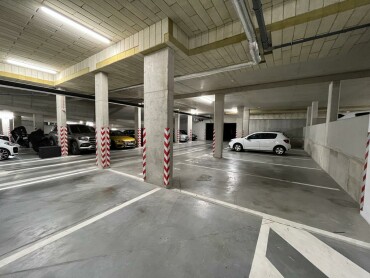 Prenájmem garážové parkovacie miesto v objekte Karpatium