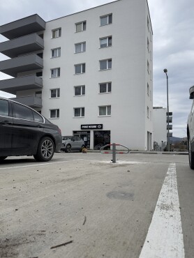 🅿️ Prenajmem parkovacie miesto – Dubnica nad Váhom, Dubová 15