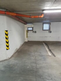 Prenajmem parkovacie miesto v garáži v Karlovej Vsi