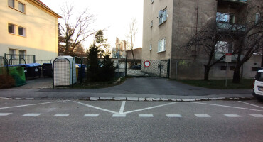 Prenajmem parkovanie vo dvore Nitra/Staré Mesto/Hodžova