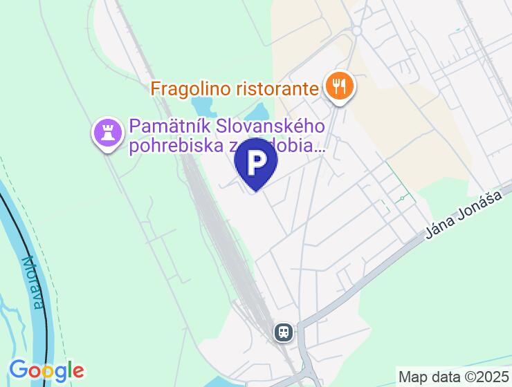 Prenájom krytej garáže na Tehelnej ulici, 20 m2