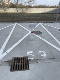 PRENÁJOM / PREDAJ VONKAJŠIEHO PARKOVACIEHO MIESTA