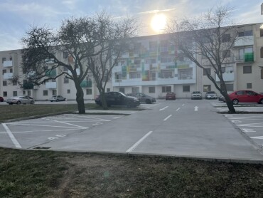 PRENÁJOM / PREDAJ VONKAJŠIEHO PARKOVACIEHO MIESTA