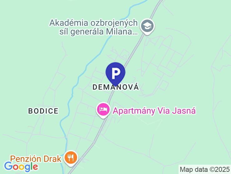 Priestranná garáž s pivnicou na predaj v Demänovej