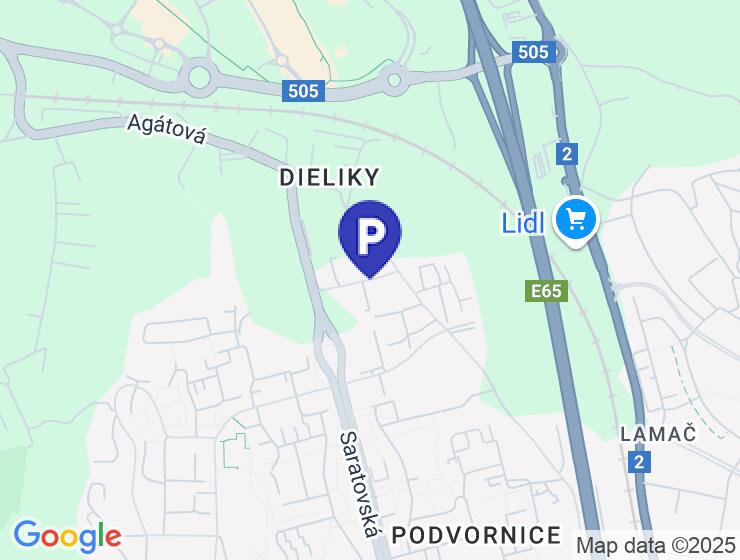 Priestranné garážové státie na predaj v Dúbravke