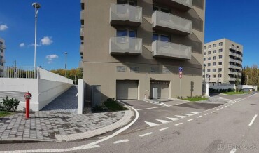 Prenájom vnútorného garážového státia na Ivanskej ceste, Ružinov