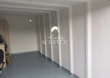 Na predaj zrekonštruovaná garáž na Domkárskej ulici