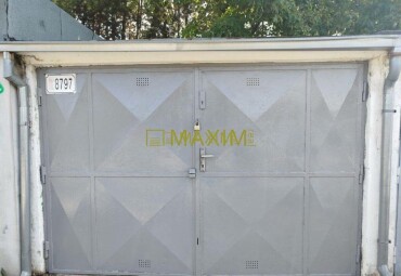 Predaj garáže s montážnou jamou a pozemkom v Krasňanoch