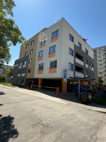 Dlhodobý prenájom vnútorného parkovacieho miesta v Trenčíne