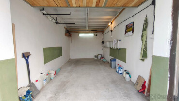 Na predaj garáž s elektrikou a úložným priestorom za políciou na Etape