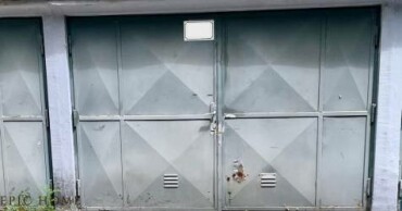 Na predaj samostatná garáž 20m2 v Bratislave s elektrinou a osvetlením