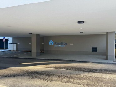 Prenájom zastrešeného parkovacieho miesta v centre Považskej Bystrice