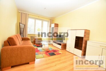 Samostatná garáž na skladovanie na Hornej ulici