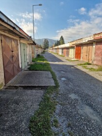 Predaj garáže s elektrinou na Clementisovej ulici